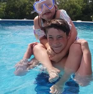 Meet your Posher, Renee